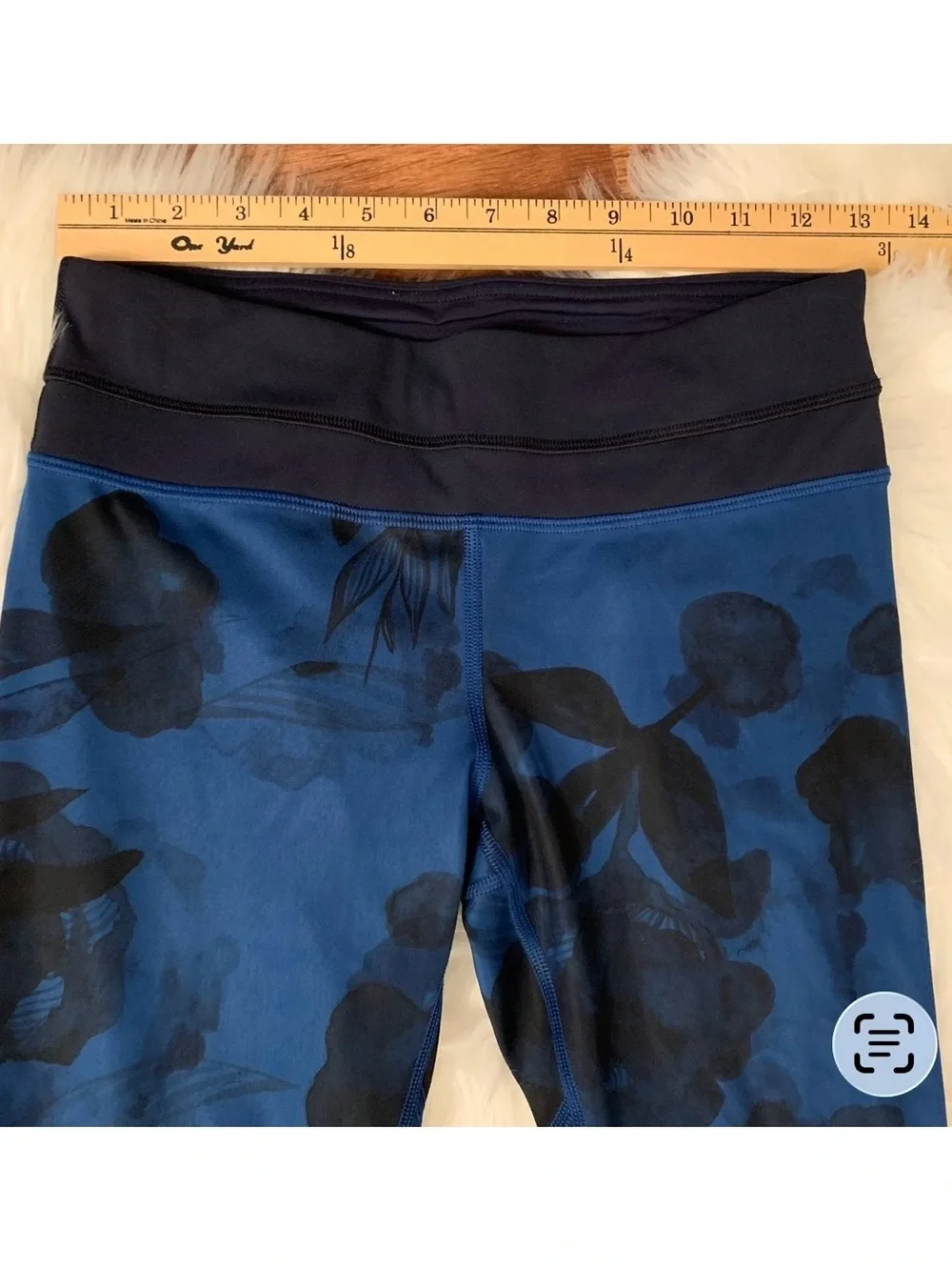Lululemon Run Inspire Crop 22” Jumbo Inky Blue Floral Inkwell Sz 4 Activewear